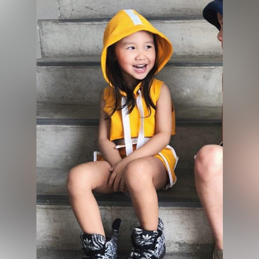 NUN Bangkok sporty skort outfit 2/3